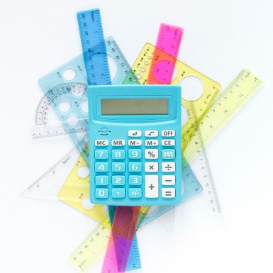 Jakie pomoce dydaktyczne do nauki matematyki są najbardziej interesujące?